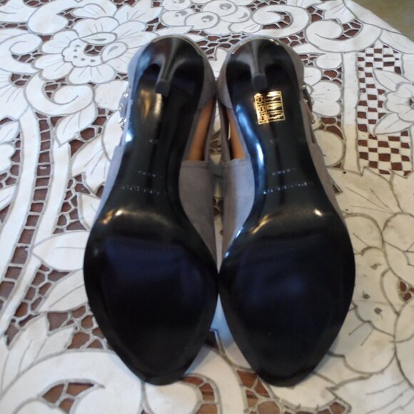 New Burberry Prorsum Gray Suede Heels w/Ankle Wrap Buckle Straps Size 38B - Picture 15 of 16